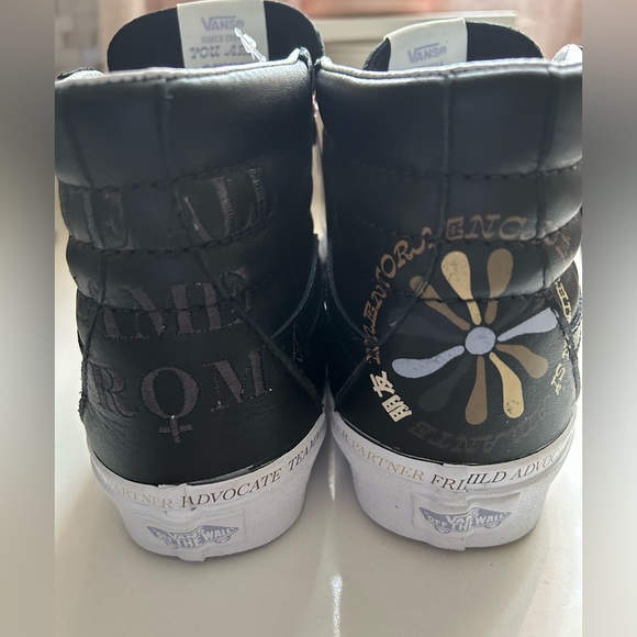 NWT - Vans Divine Collection - Picture 2 of 5